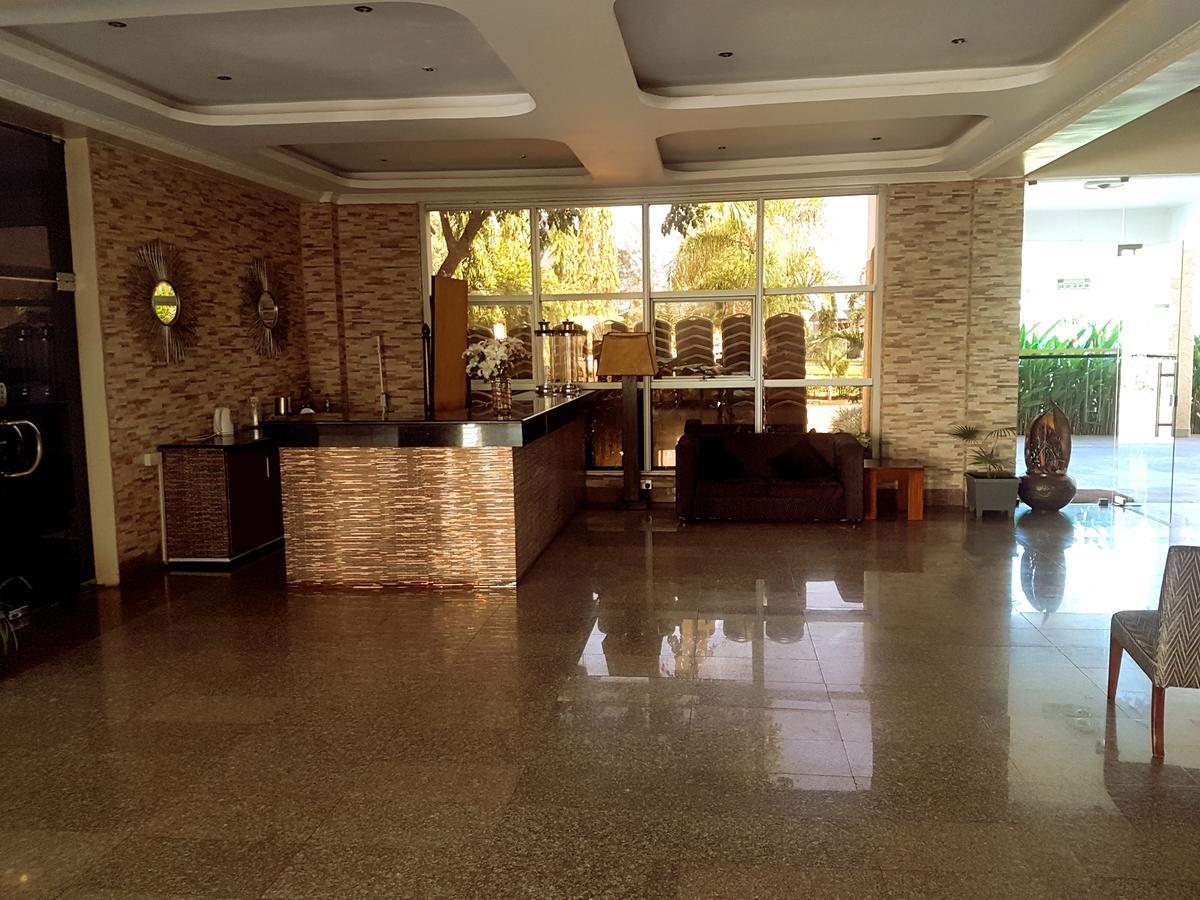 The Vic Hotel Кисуму Екстериор снимка
