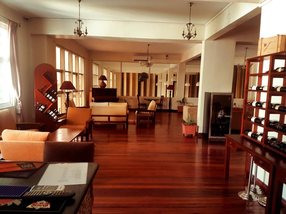 The Vic Hotel Кисуму Екстериор снимка